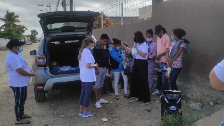 Actividad en el hospital del Ministerio de Salud de General Villamil Playas-14